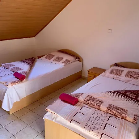 Rybářská Bašta - A Bungalovy - Nechranická Přehrada Camping