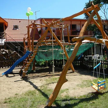 Camping Rybářská Bašta - A Bungalovy - Nechranická Přehrada *